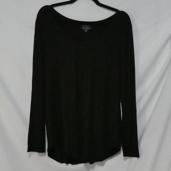 ADDITION ELLE | 1X | Classic Black Long Sleeve Pullover V-Neck Top - Picture 1 of 14